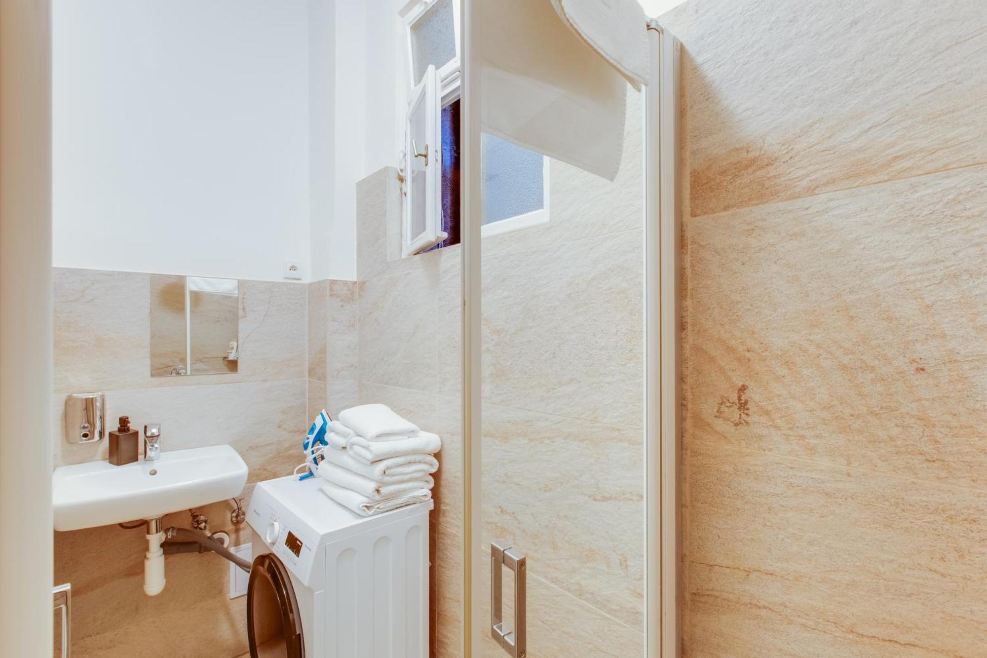 Apartahotel Riben House