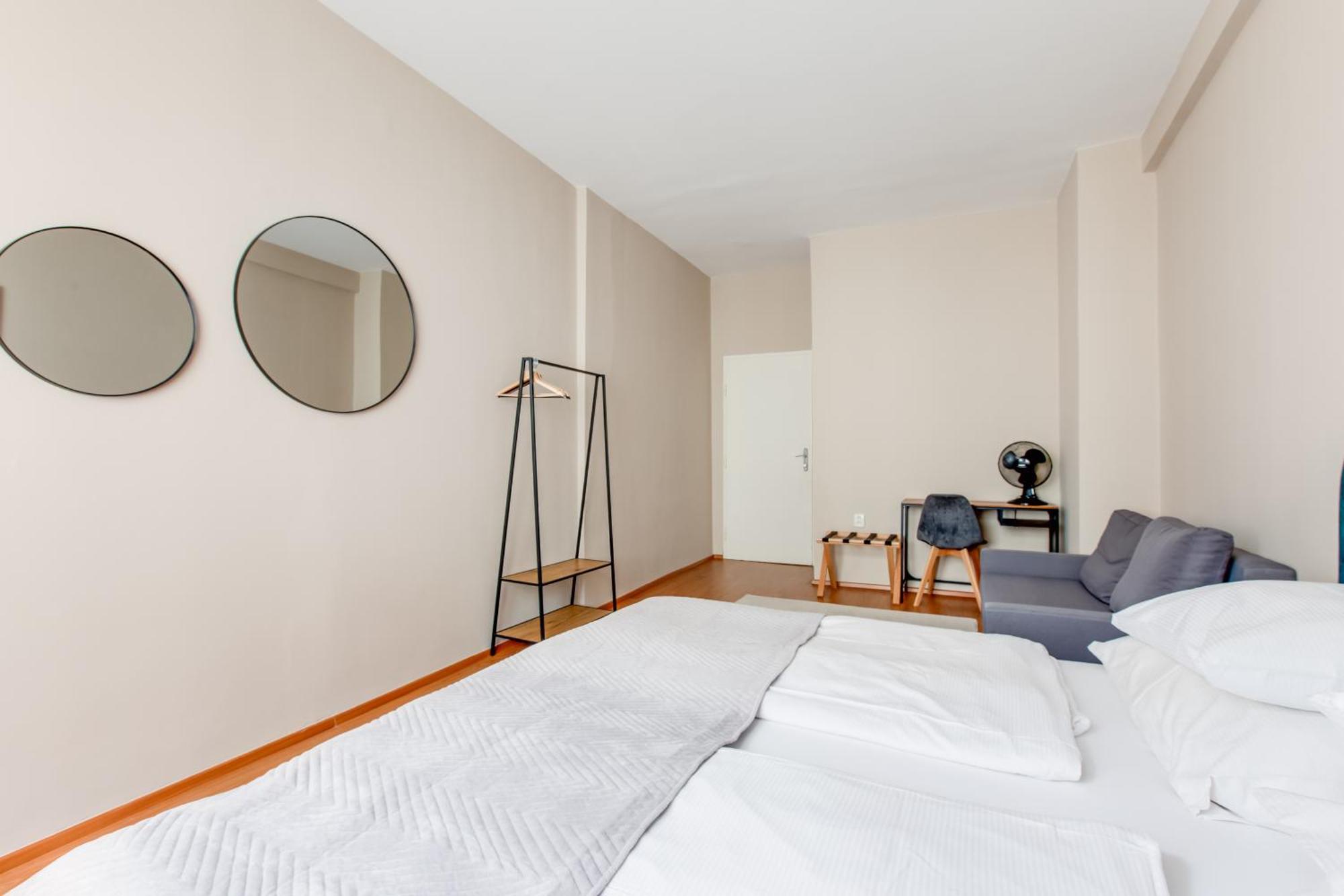 Apartahotel Riben House *
