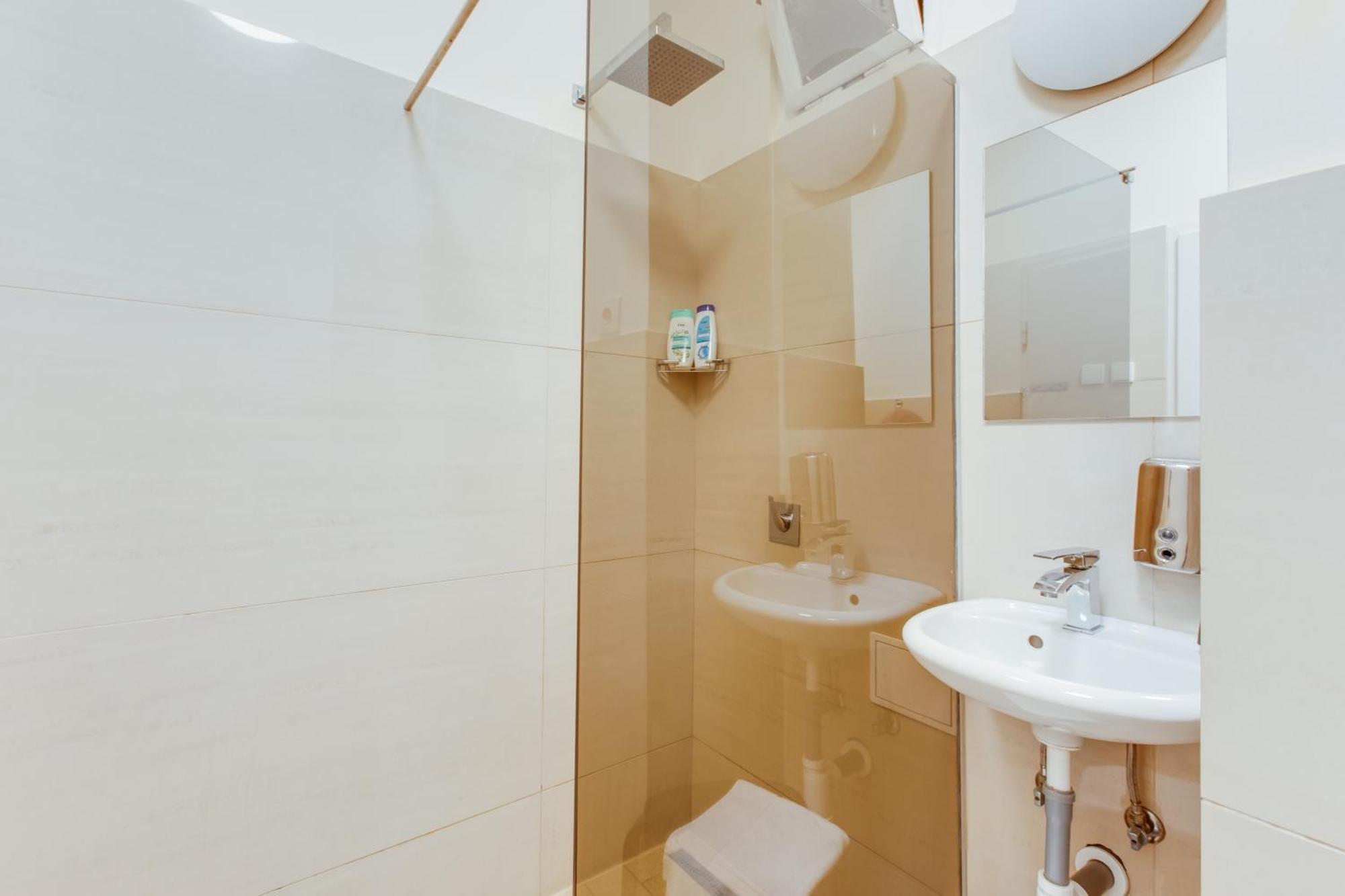 Riben House Apartahotel